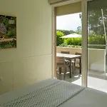 Apartamento Gjiri I Lalzit - Savita - Kompleksi Turistik Lura 3 *