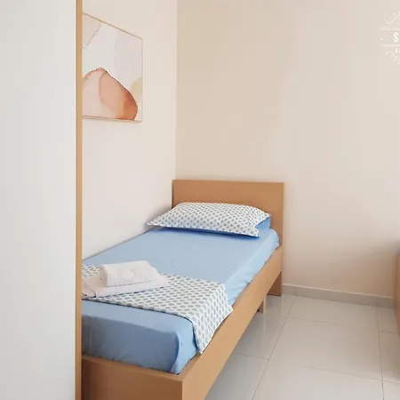 Gjiri I Lalzit - Savita - Kompleksi Turistik Lura 3 *
