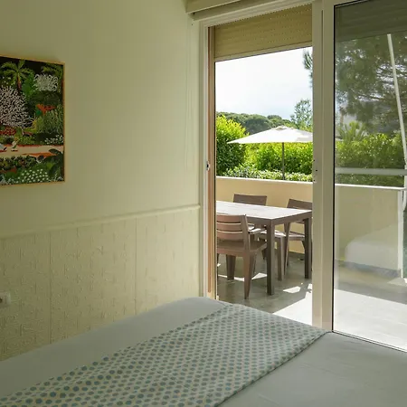 Apartman Gjiri I Lalzit - Savita - Kompleksi Turistik Lura 3 *